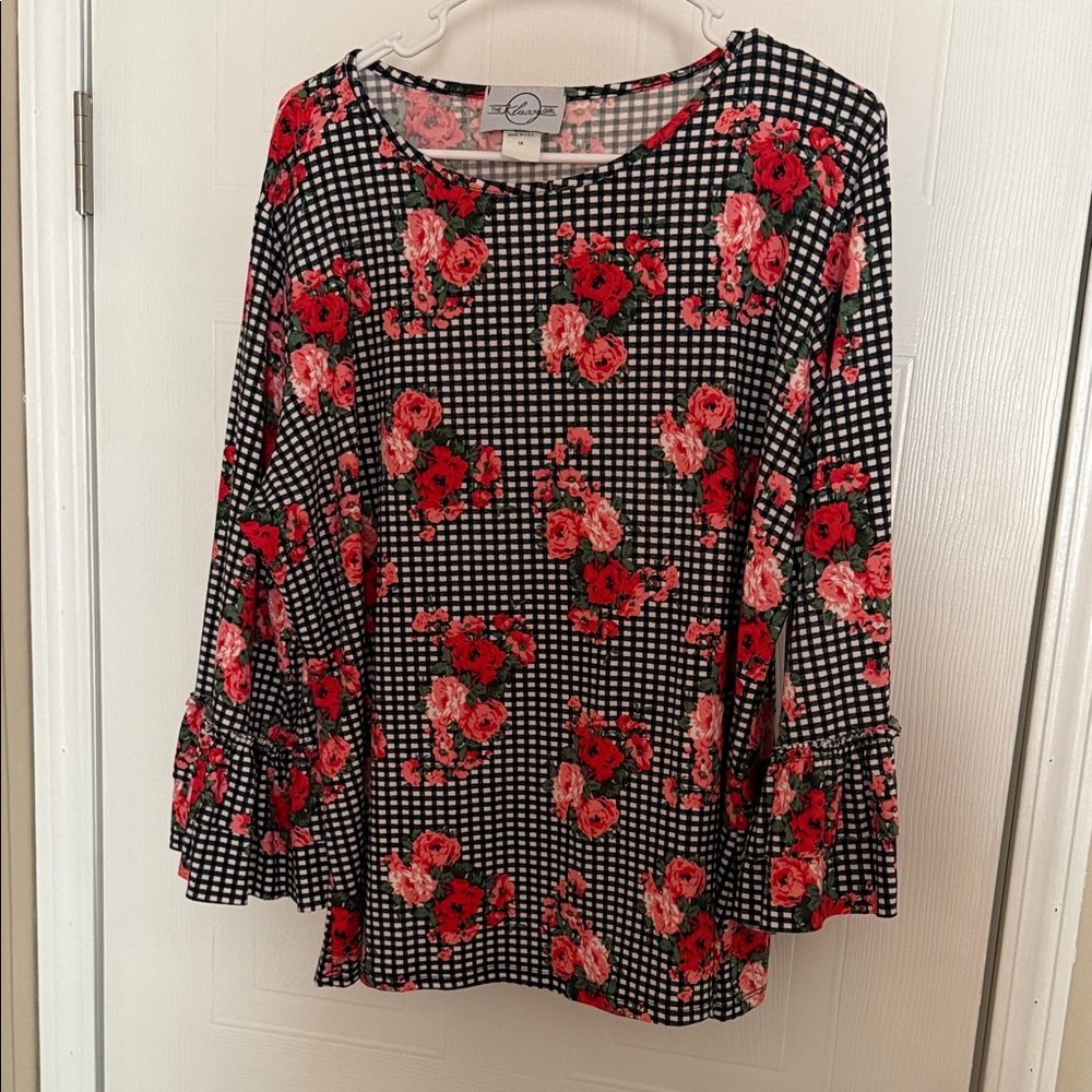 ⭐️Floral Checkered Blouse with Ruffled Sleeves